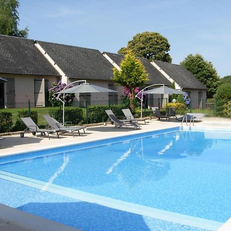 Hotel Restaurant Les Coquelicots, The Originals Relais Saint-Pardoux-l'Ortigier ภายนอก รูปภาพ