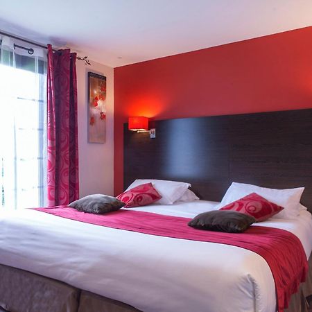 Hotel Restaurant Les Coquelicots, The Originals Relais Saint-Pardoux-l'Ortigier ภายนอก รูปภาพ