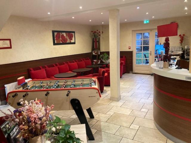 Hotel Restaurant Les Coquelicots, The Originals Relais Saint-Pardoux-l'Ortigier ภายนอก รูปภาพ