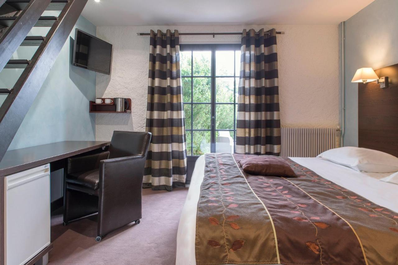 Hotel Restaurant Les Coquelicots, The Originals Relais Saint-Pardoux-l'Ortigier ภายนอก รูปภาพ