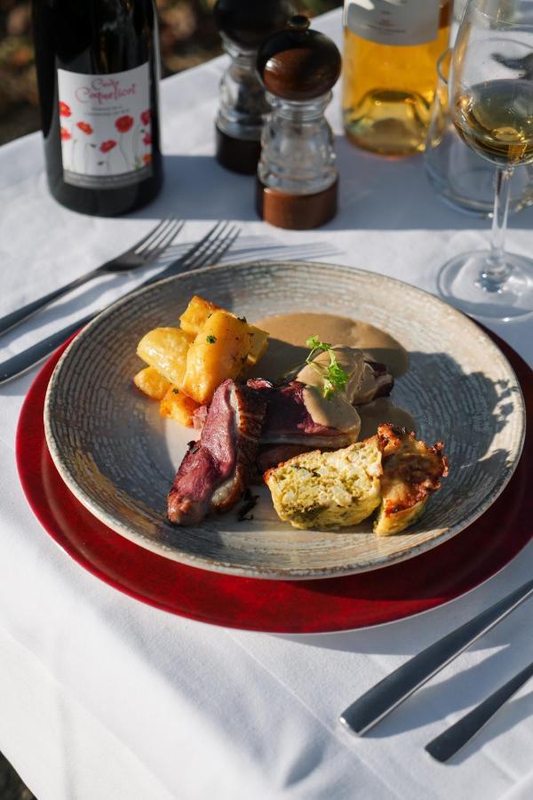 Hotel Restaurant Les Coquelicots, The Originals Relais Saint-Pardoux-l'Ortigier ภายนอก รูปภาพ