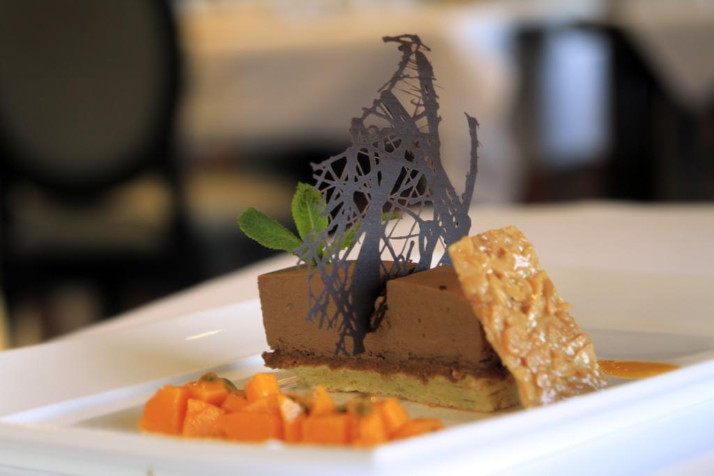Hotel Restaurant Les Coquelicots, The Originals Relais Saint-Pardoux-l'Ortigier ภายนอก รูปภาพ