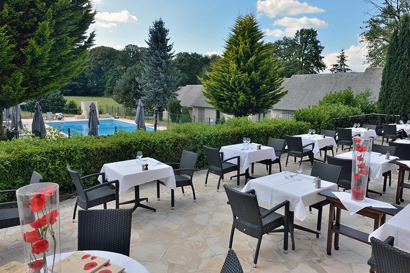 Hotel Restaurant Les Coquelicots, The Originals Relais Saint-Pardoux-l'Ortigier ภายนอก รูปภาพ