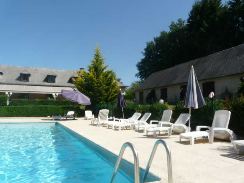 Hotel Restaurant Les Coquelicots, The Originals Relais Saint-Pardoux-l'Ortigier ภายนอก รูปภาพ